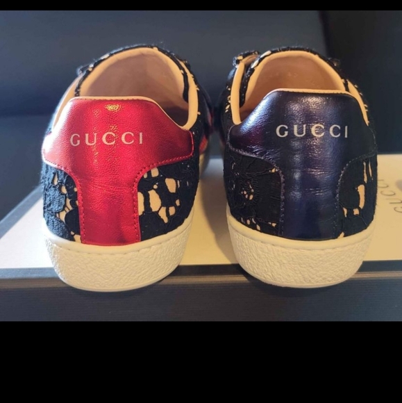 Authentic 💯% Gucci ace with sylvie web - Picture 1 of 5